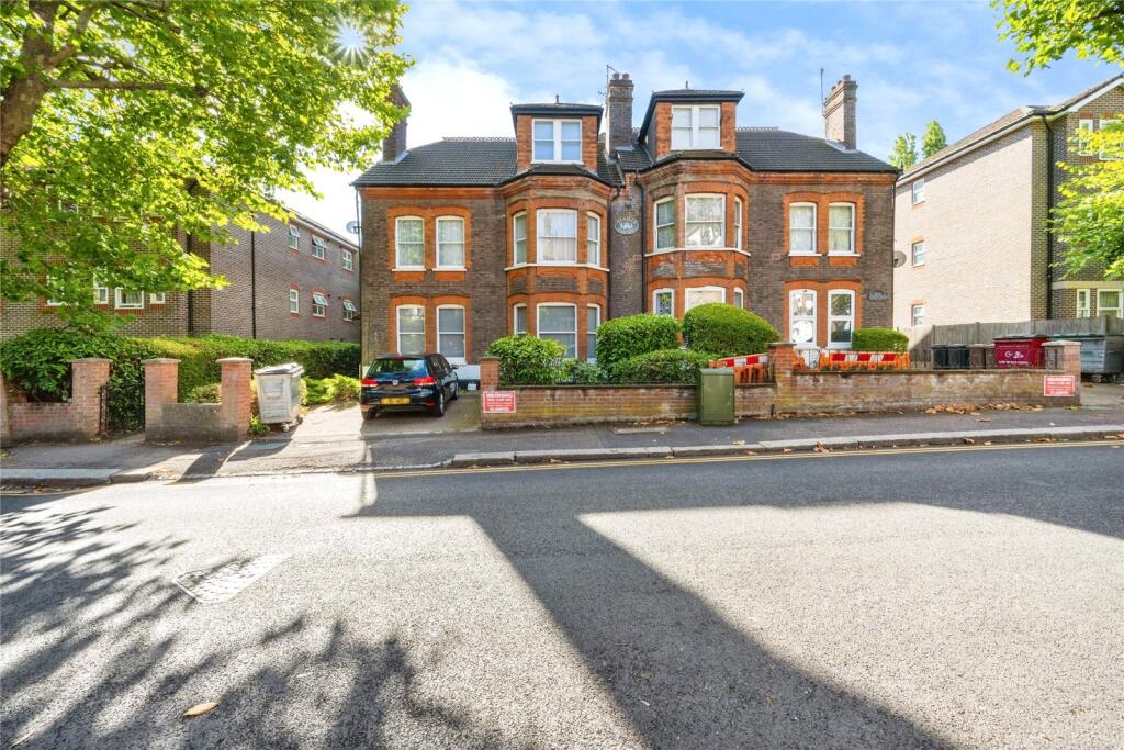 Main image of property: Stately Court, 29-31 Studley Road, Luton, Bedfordshire, LU3