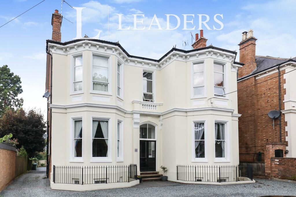 Main image of property: Lillington Road, Leamington Spa, CV32