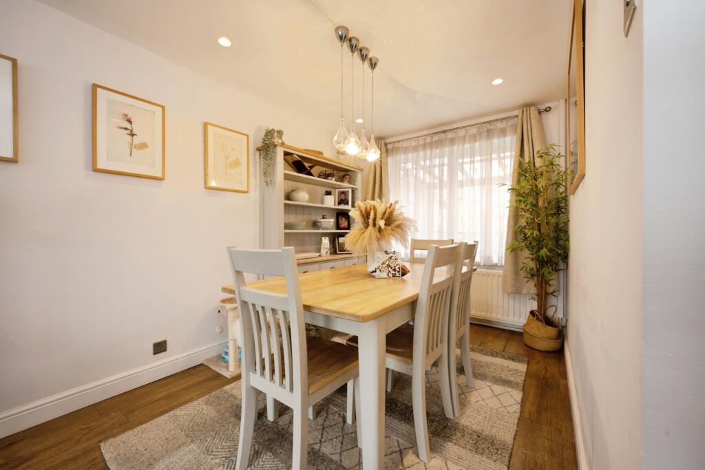 House in Kempston, Bedford - More