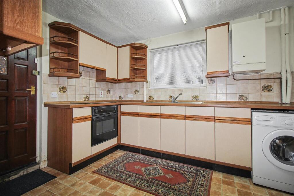 Willow Close, Desborough, Kettering - View 4