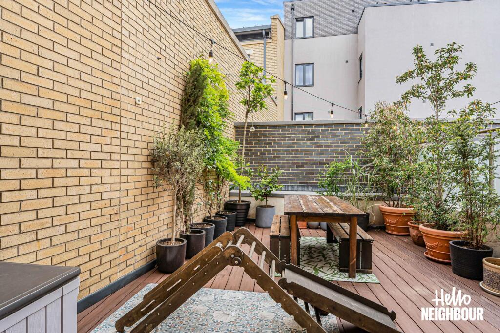2 bedroom maisonette for rent