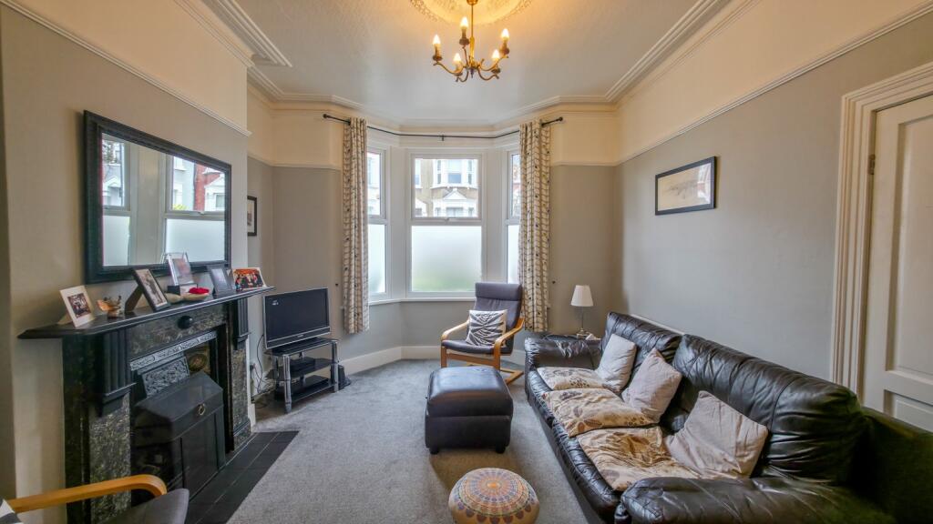 House in London - View 3