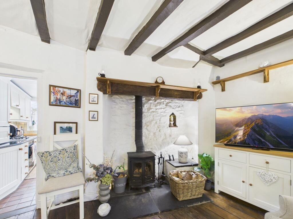 House in Bridgnorth, High Town, Oldbury - View 2