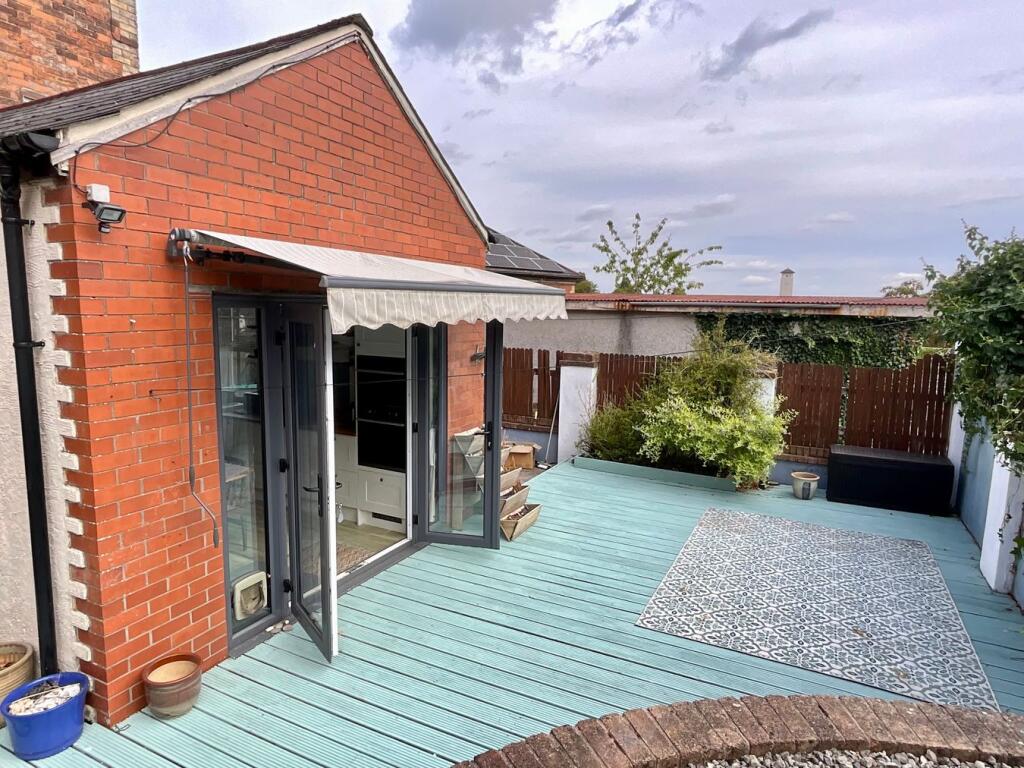 House in Newport - View 4