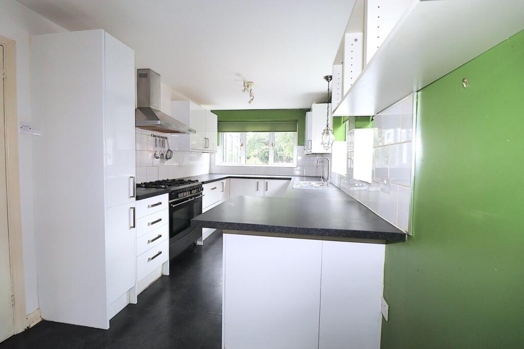 Elmsleigh Road, Farnborough, GU14 photo 4