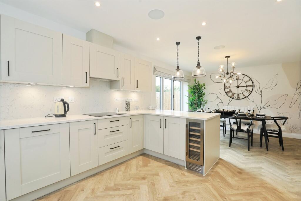 Manchester Road, Northwich photo 3