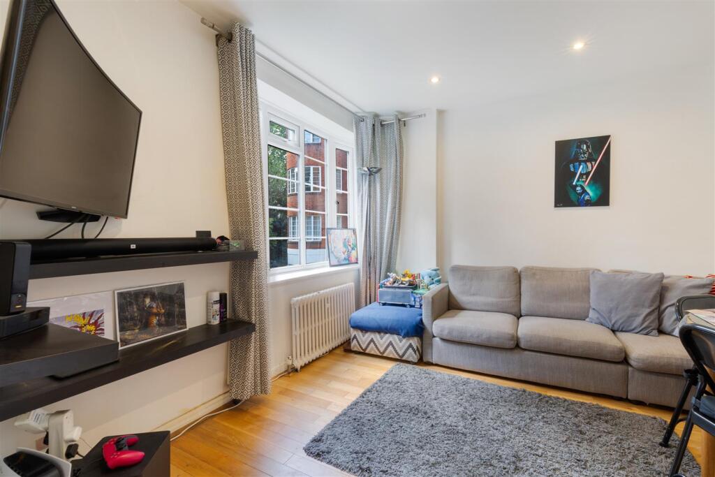 Apartment in London - View 2