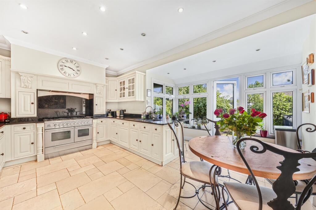 Main image of property: Warren Pond Road, North Chingford, E4