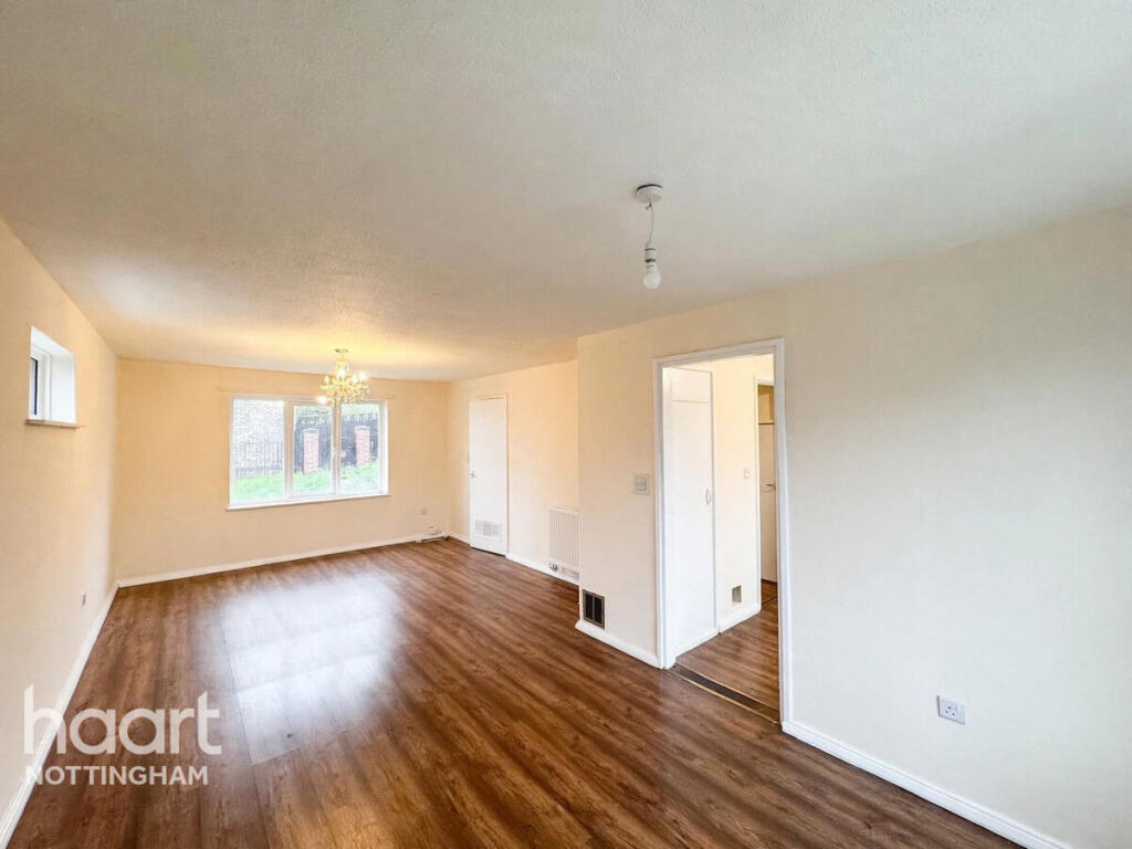 House in Nottingham - View 2