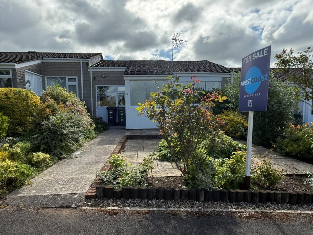 Main image of property: Beaufort Gardens, Nailsea, North Somerset, BS48