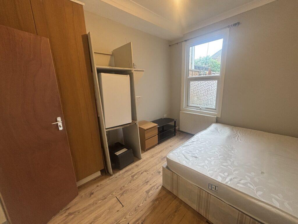 Apartment in London - View 2