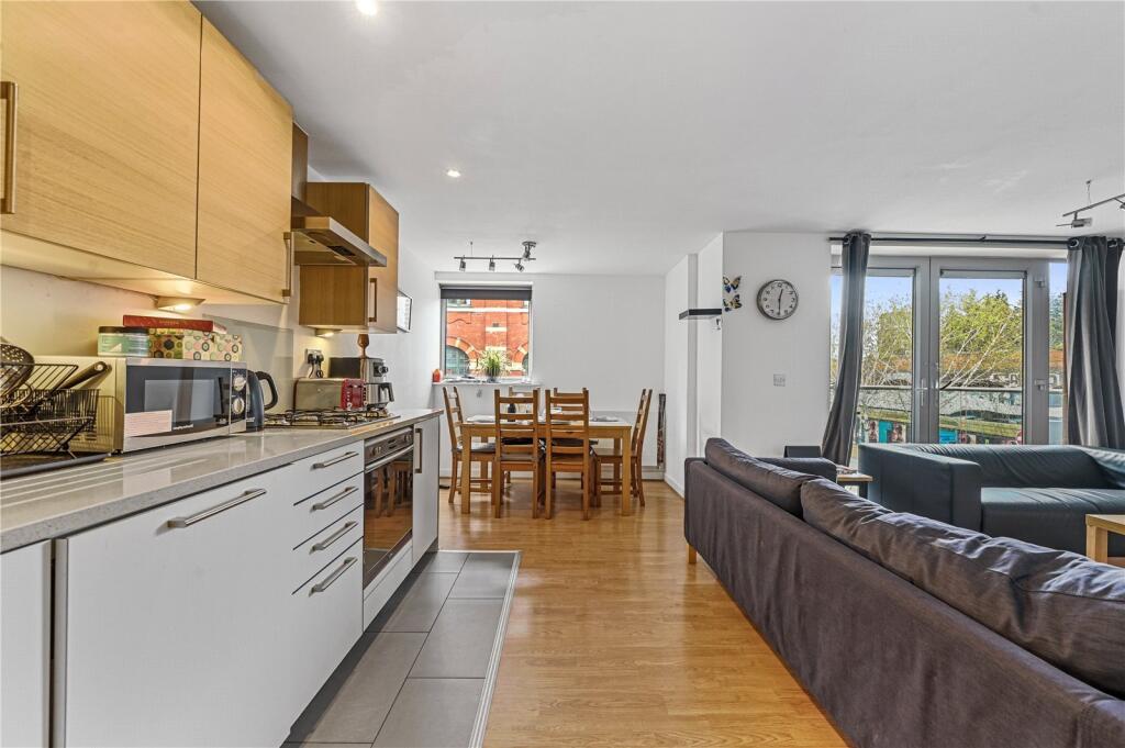 Apartment in London - View 3