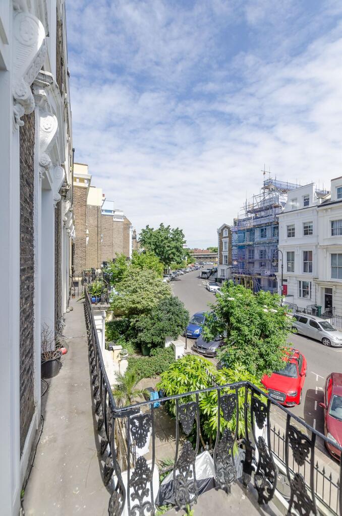 Apartment in London - View 5