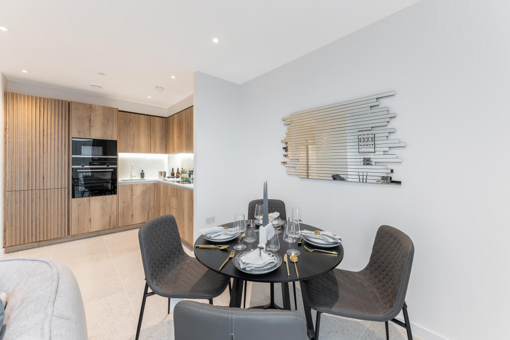 Silk District, Cendal Crescent, London, E1 photo 5