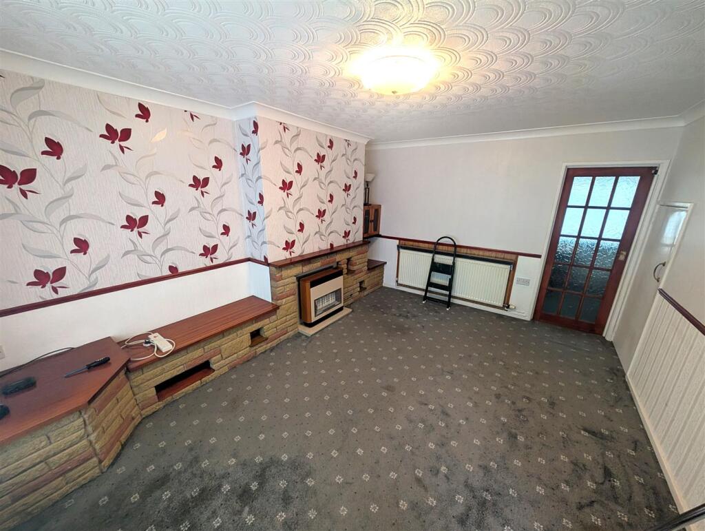 House in Kingston Upon Hull - View 2