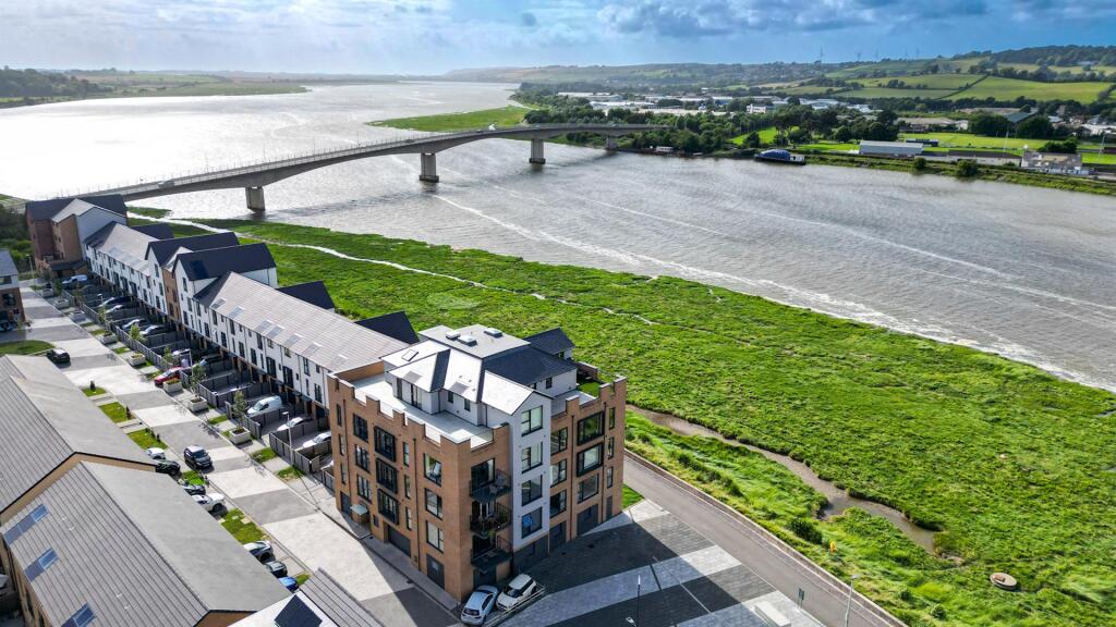 2-bed flat on Taw Wharf, Sticklepath, Barnstaple, £287,500