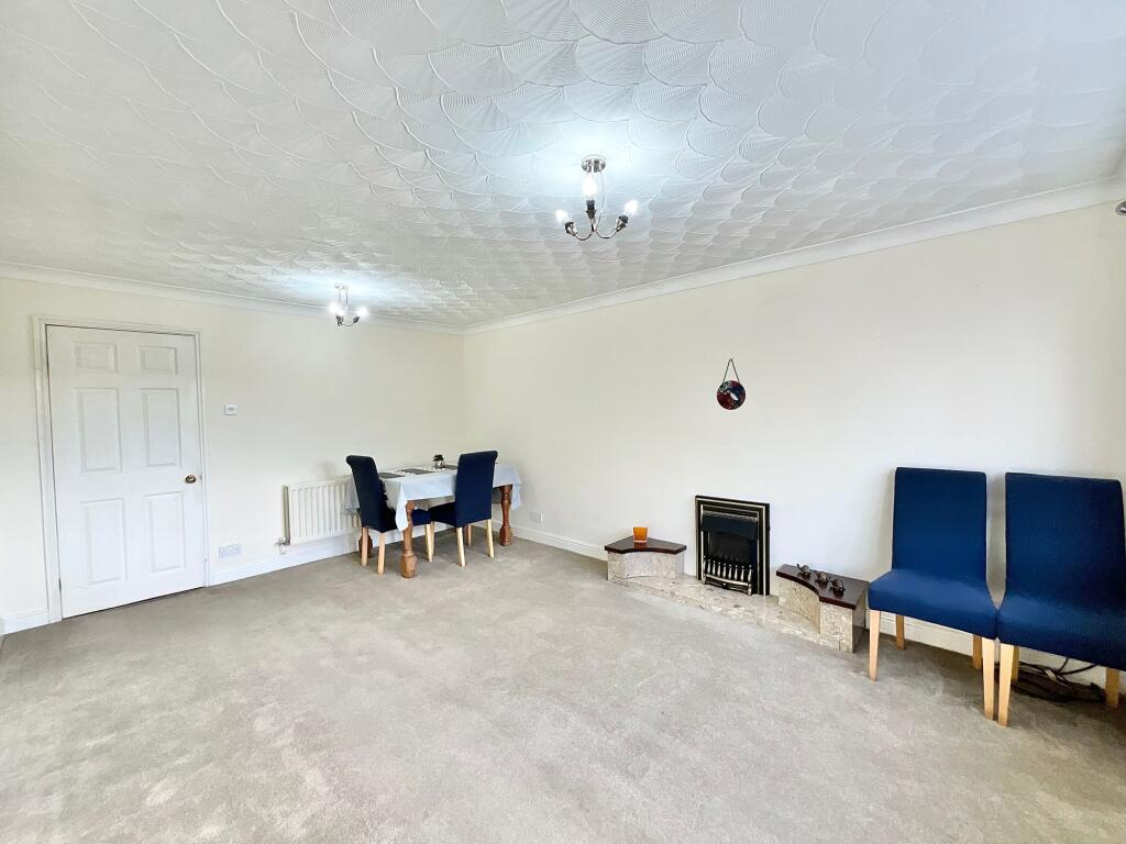 House in Stoke-on-Trent - More
