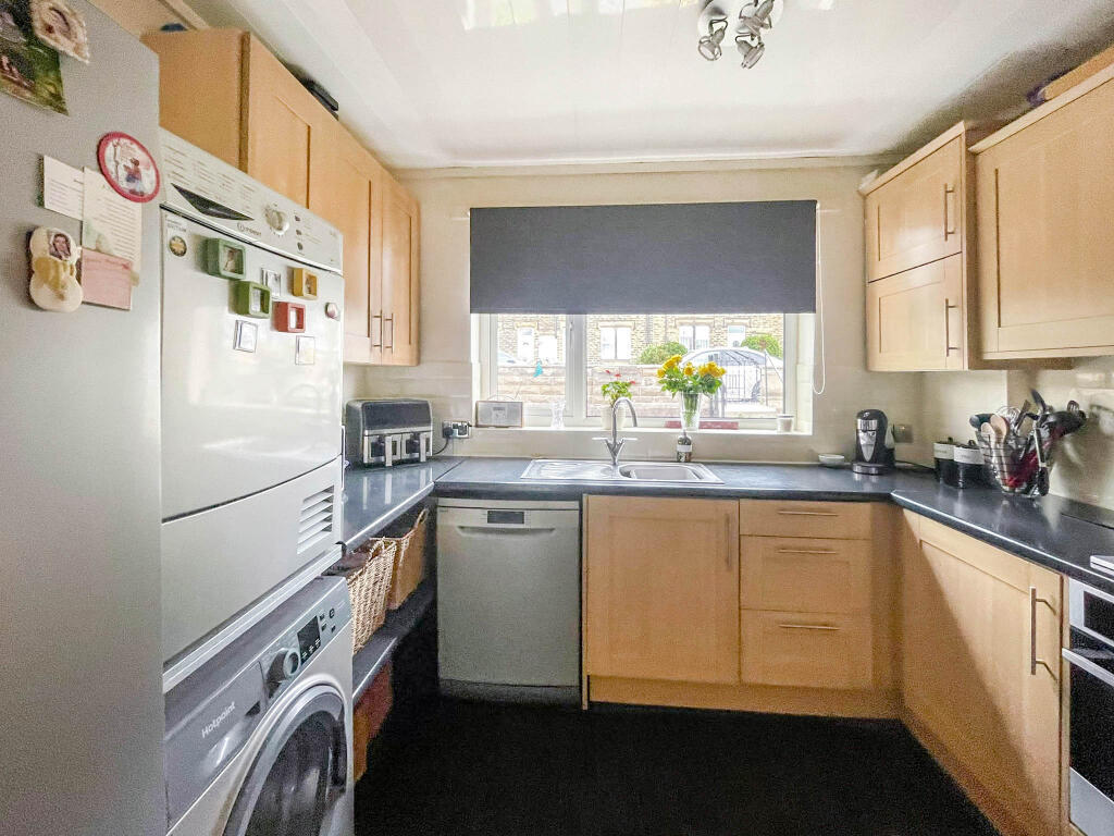 House in Huddersfield, Grove Place - View 5