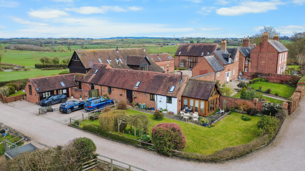 Main image of property: West Lodge Barns, Upton Warren, Bromsgrove B61 9HF