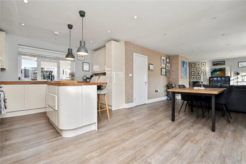 Main image of property: Valley Mount, Kippax, Leeds, West Yorkshire