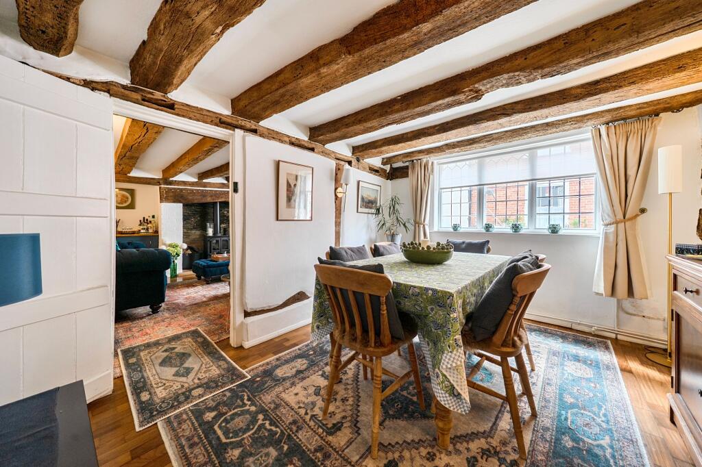 House in Hart, Odiham - View 4