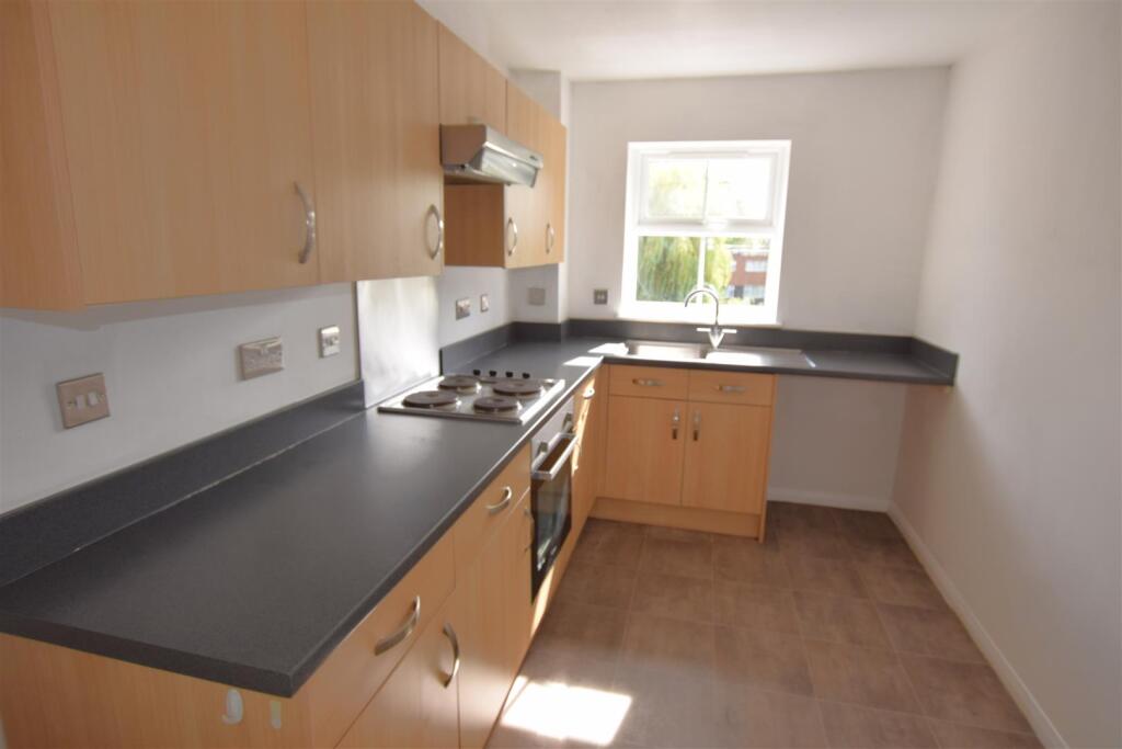 Apartment in Coventry, Bishopsgate Green, Hillfields - View 5