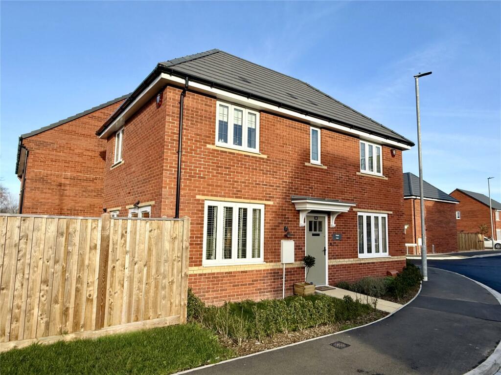 3-bed detached on Charmoise Road, Highbridge, Somerset, TA9, £319,950