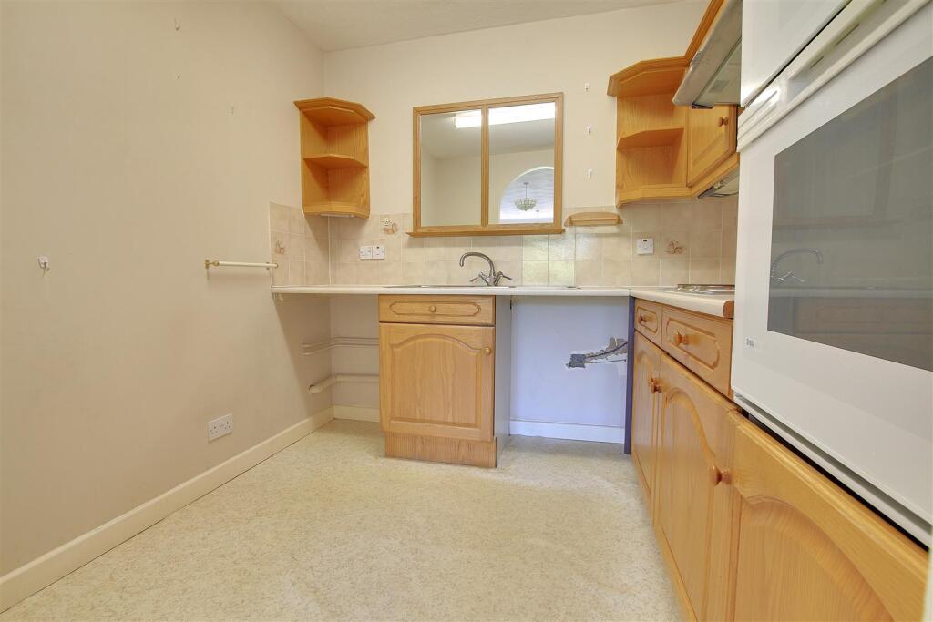 Apartment in Peterborough - View 4