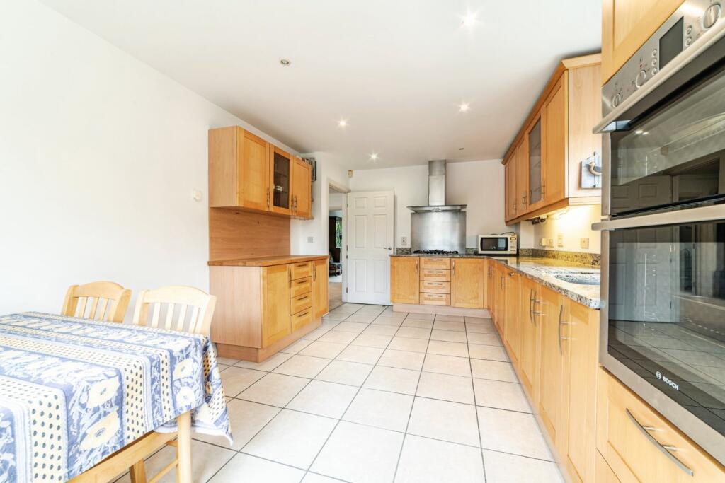 Breedons Hill, Pangbourne, Reading, RG8 - View 6