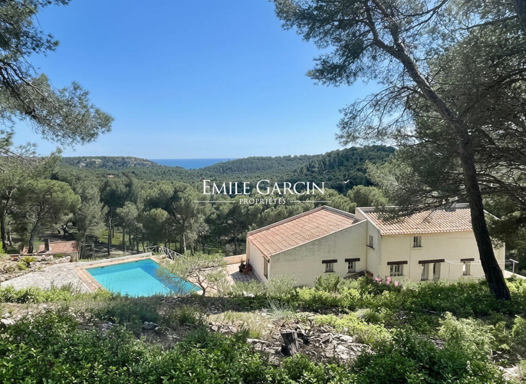 Main image of property: Provence-Alps-Cote d`Azur, Bouches-du-Rhône, Ensuès-la-Redonne