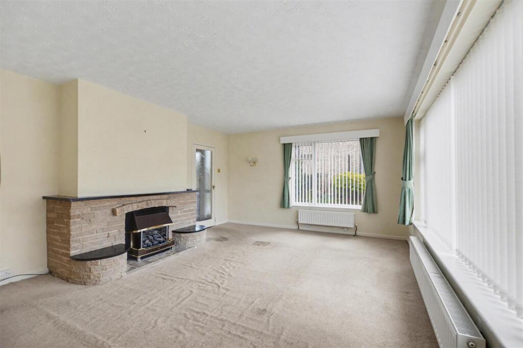 Bridle Road, Bramcote, Nottingham photo 2