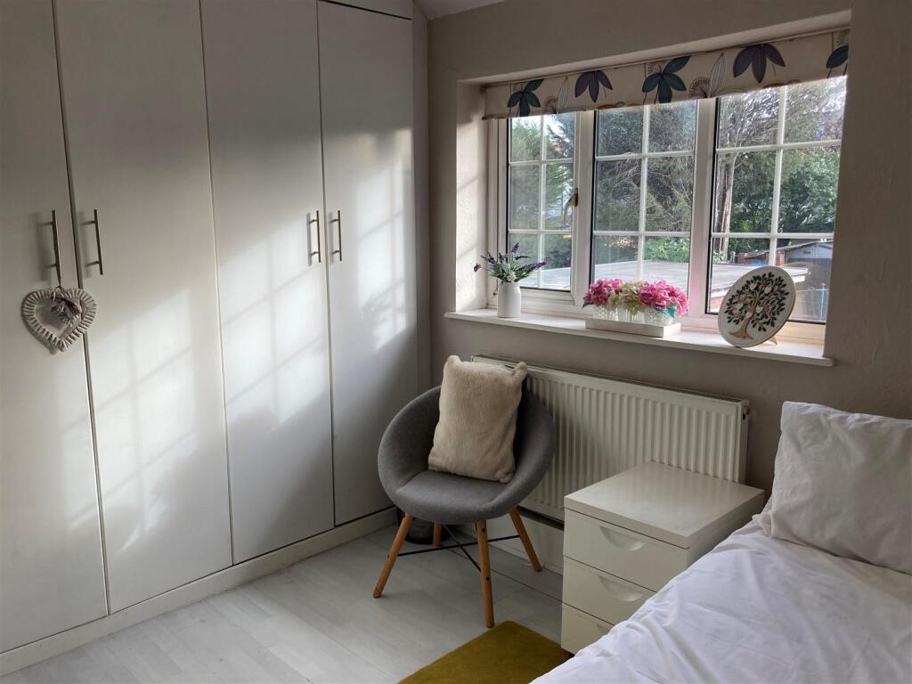 House in London, Twyford - View 5