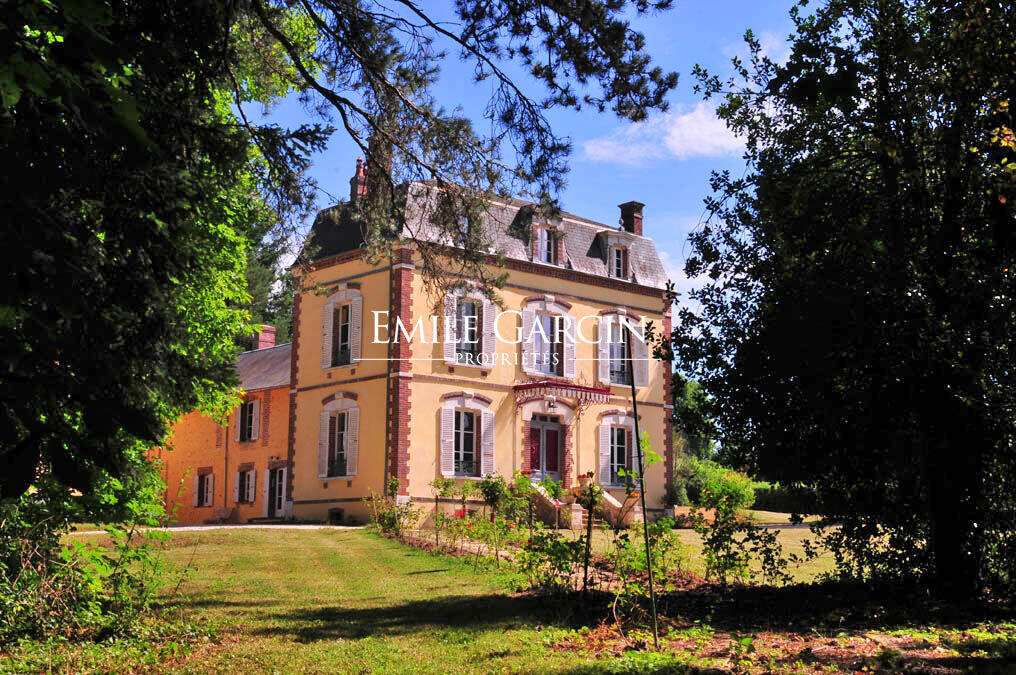 Main image of property: Burgundy, Yonne, St-Sauveur-en-Puisaye