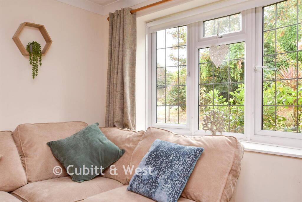 House in Lewes, Telscombe - More