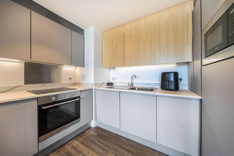Apartment in London - View 5