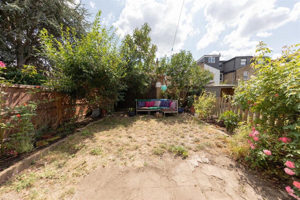 Apartment in London - View 5