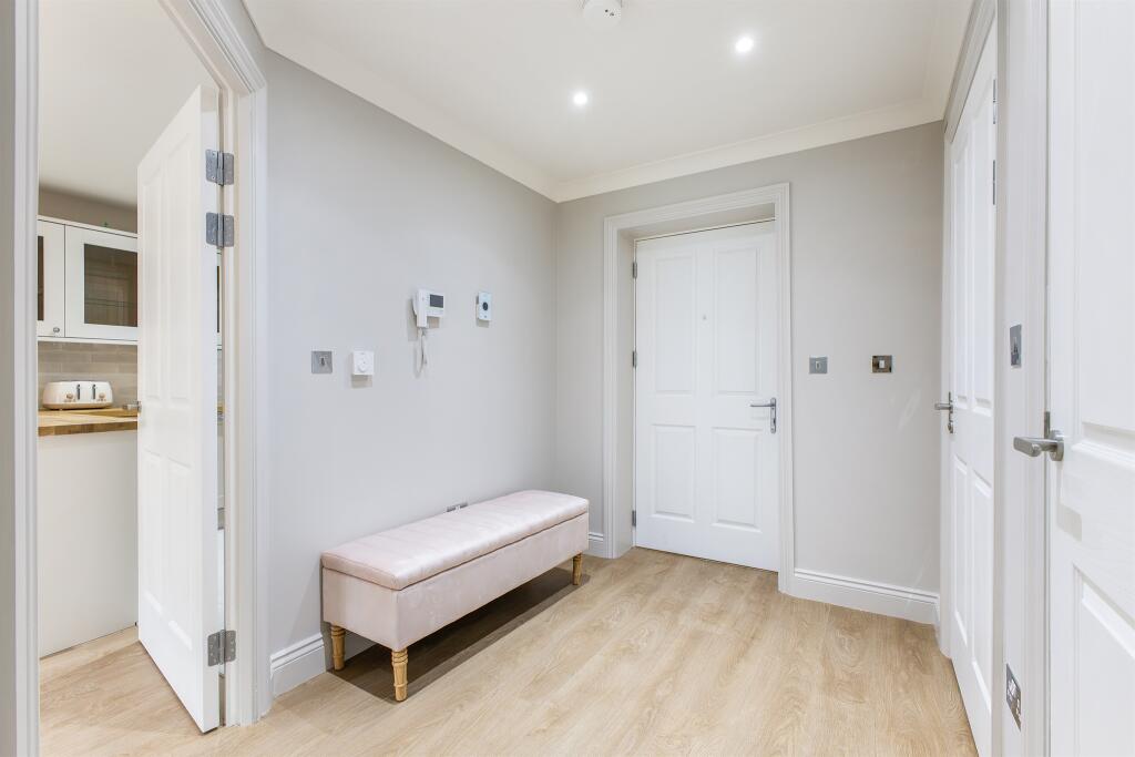 Apartment in Wantage, Belmont Park - More