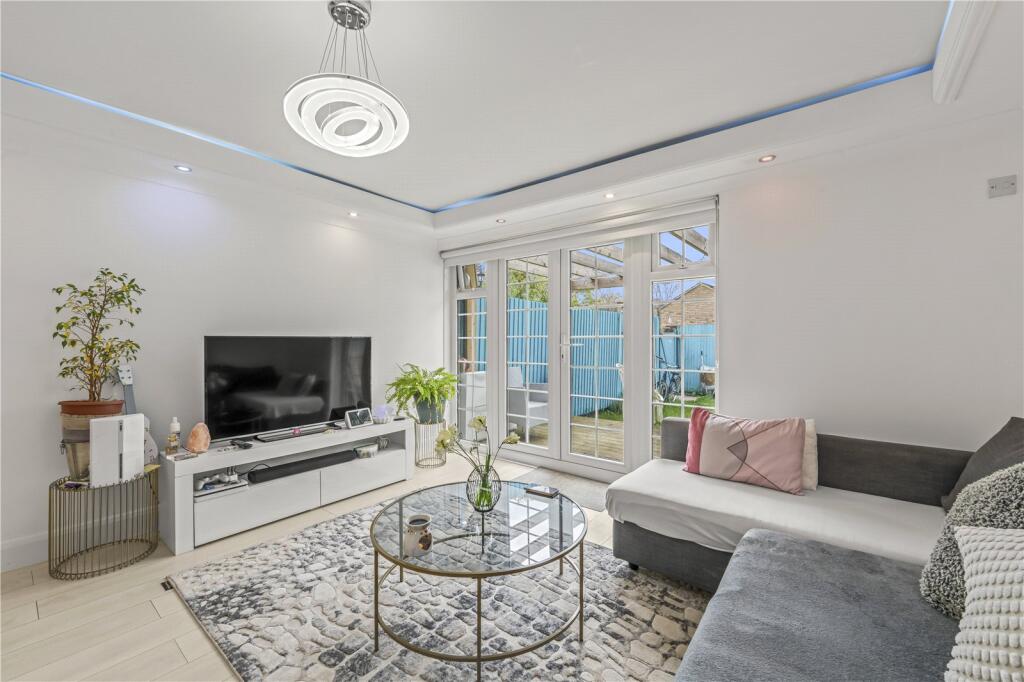 Main image of property: Green Walk, Hampton, TW12