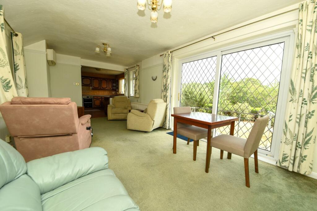 House in Cold Ash, Ashmore Green - View 5