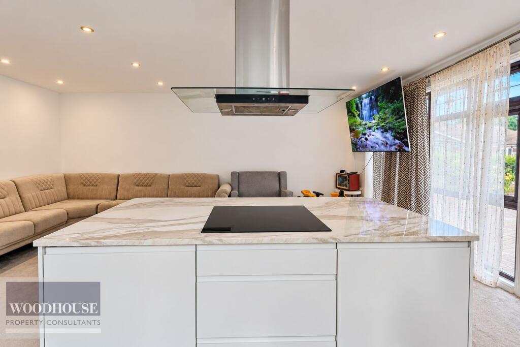 House in Enfield - More