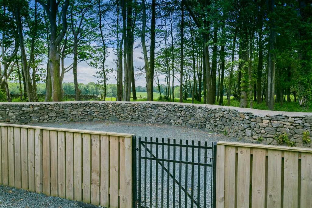 Llwyn Onn, Llanfairpwll photo 3
