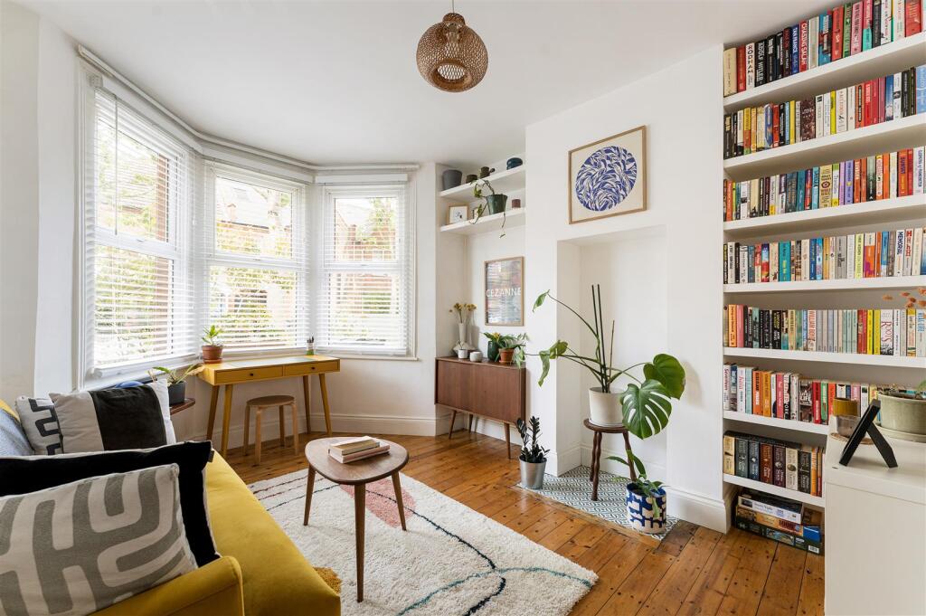 Brettenham Road, Walthamstow - View 2