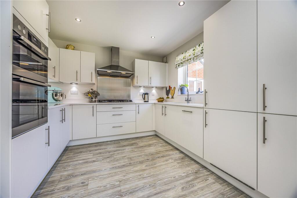 Hamilton Way, Westhampnett, Chichester, West Sussex, PO18 photo 4