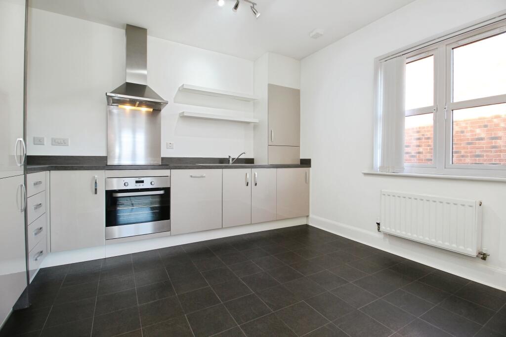 46 Scampston Drive, Wakefield, WF3 photo 2