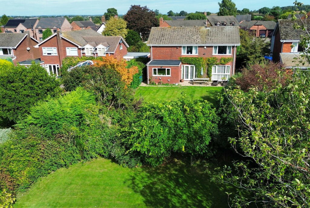 House in Stoke-on-Trent - View 2