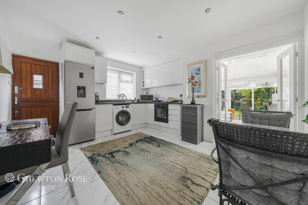 House in Winkfield, Martin's Heron - View 5