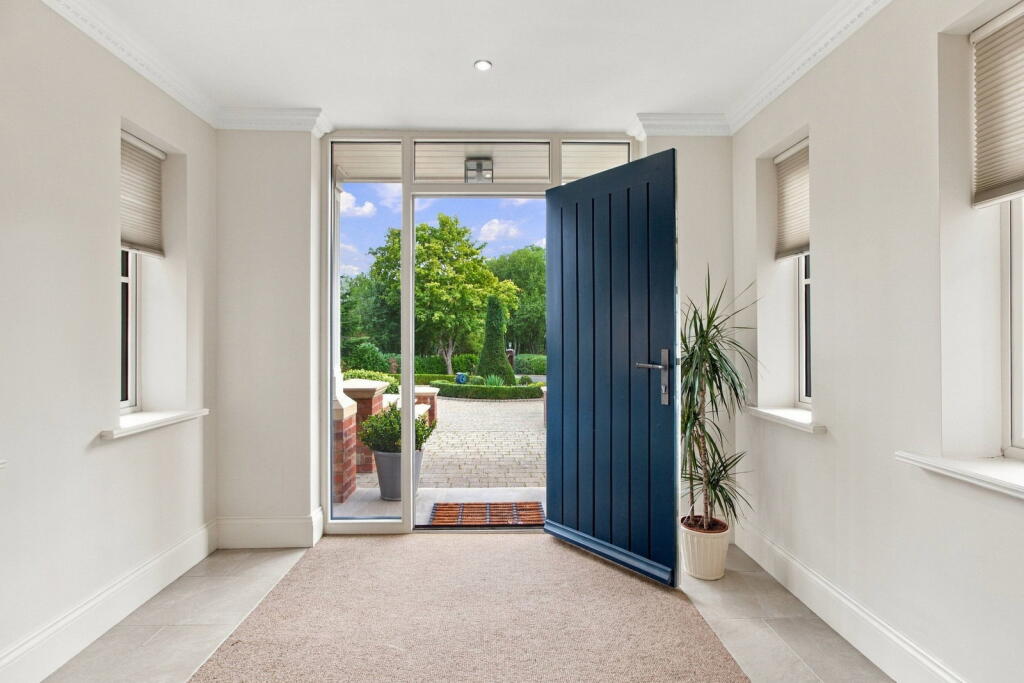 House in East Staffordshire, Yoxall - View 4