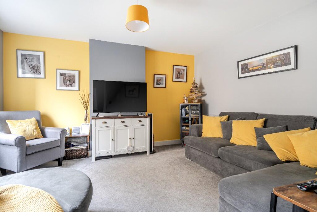 Red Admiral Way, Thornbury BS35 photo 3