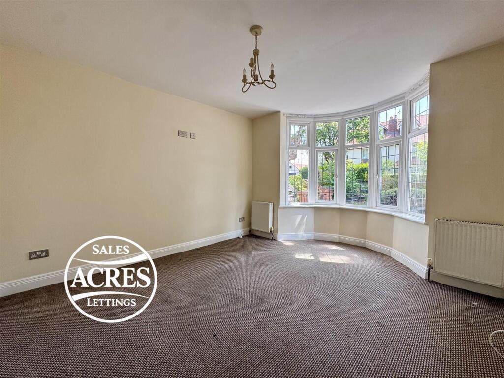 House in Walsall, Hardwick - More