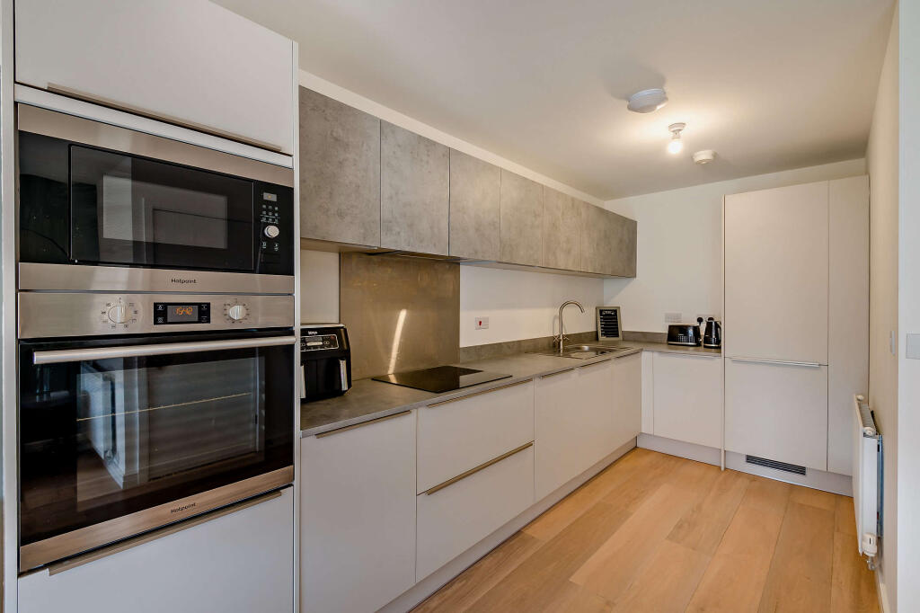 House in Wakefield - View 4